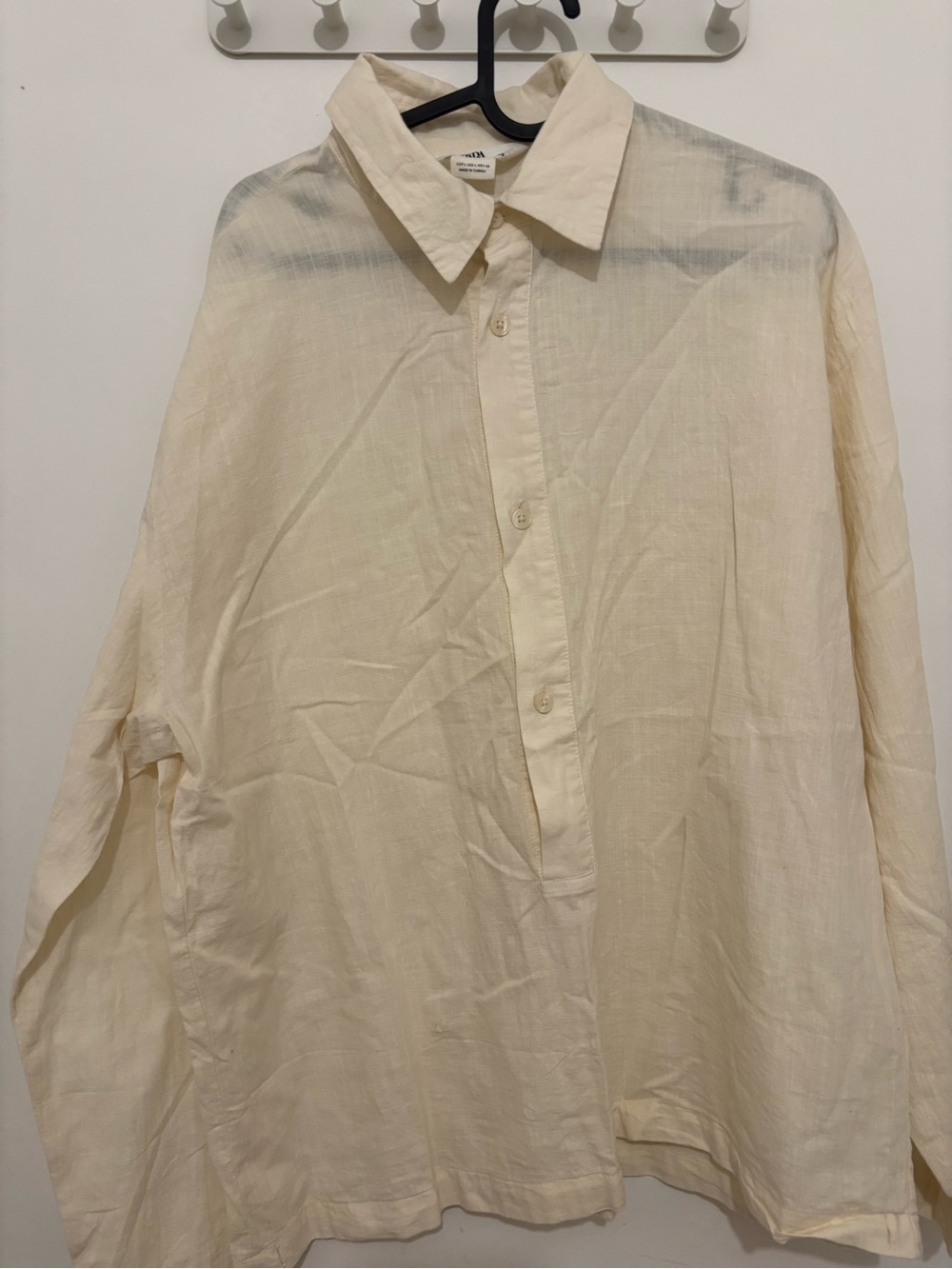 Zara Cream Button-Up Long-Sleeve Blouse